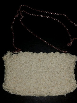 Handmade white crossbody bag like new with magnetic closure