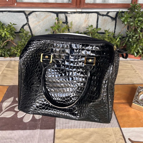Alexi Andriotti women's bag black like new
