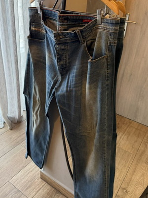 Men's True Rise jeans used, size 38, blue