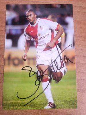 Authentic Julio Baptista autograph on photo like new