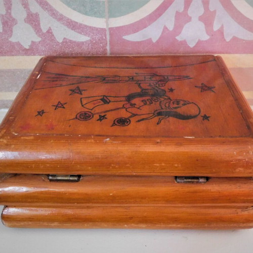 Box 1966 with ski pyrography used, handmade