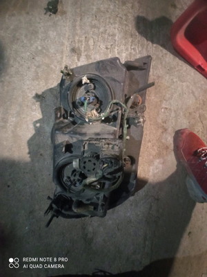 Left headlight Grand Cherokee used