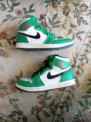 Jordan 1 High Lucky Green sneakers used size 41