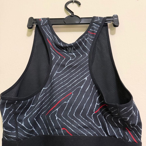 Walk sports bra new, size L, black