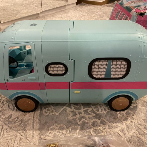 Bus and dolls like new, all together