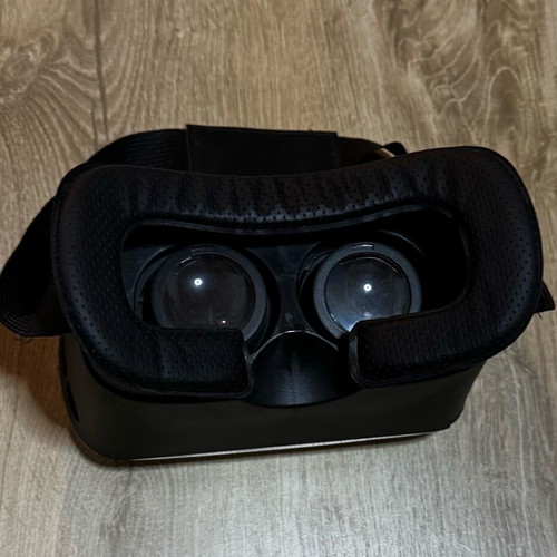 Virtual Reality Glass like new, 3D video projection device