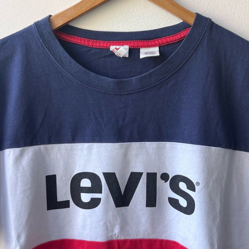 Levi's baggy crop top like new