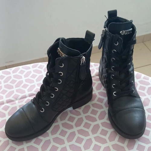 Guess black quilted ankle boots size 36 like new