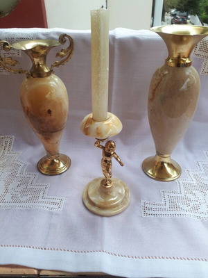 Onyx decorative set like new, 3 pieces