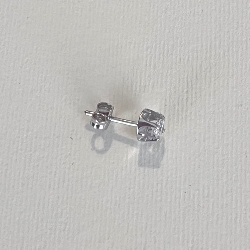 Single white gold k14 earring with zirconia new