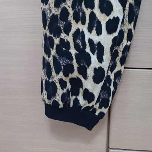 Zara jogger pants leopard print medium, like new