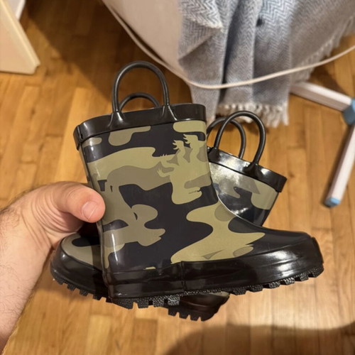 Children's rain boots size 23 new with tags, colorful green