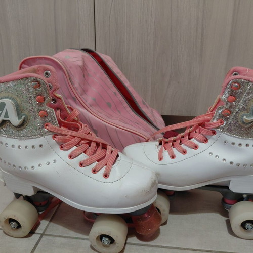 Kids' roller skates for girls adjustable size 35-38 like new