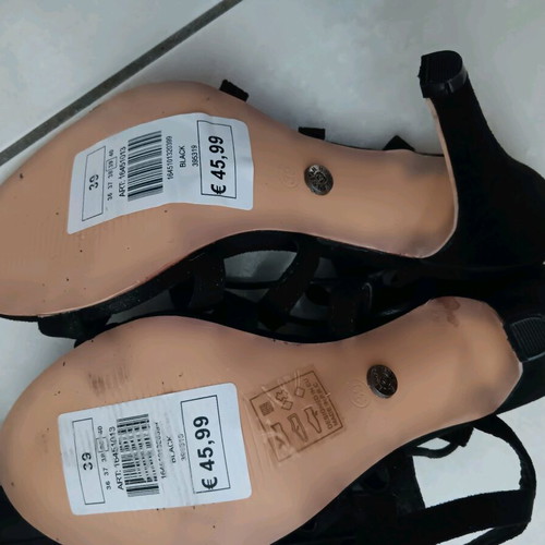Gladiator sandals Fullah Sugah size 39 like new, black