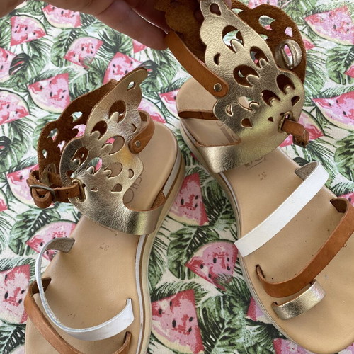 Sandals with gold wings used, size 36, ankle tie