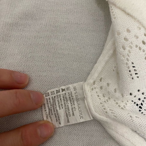 Baby cardigan used with pearl buttons 6-9 months