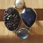 Statement ring like new with 3 semi-precious stones and pearl