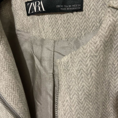 Zara gray coat with zipper like new