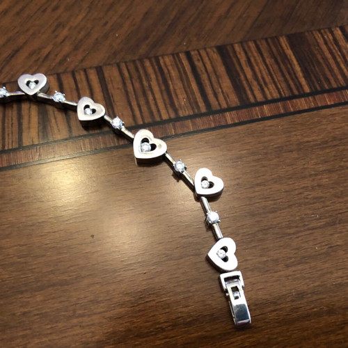 Silver bracelet used with heart design 925