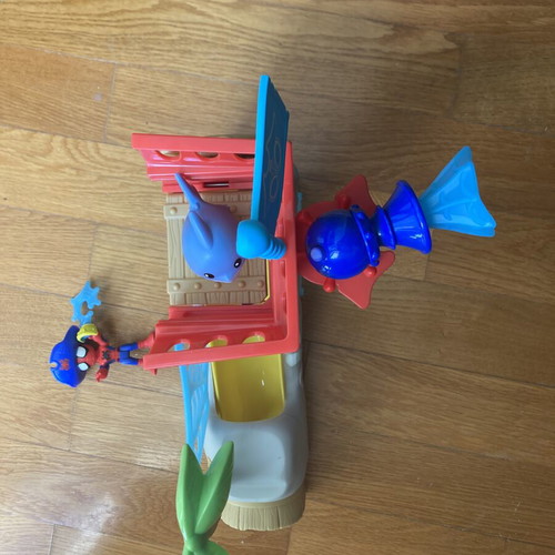 Spidey Island Playset new with box damage