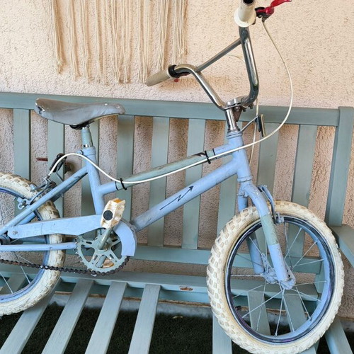 Children's bicycle 12" blue used, needs inner tube