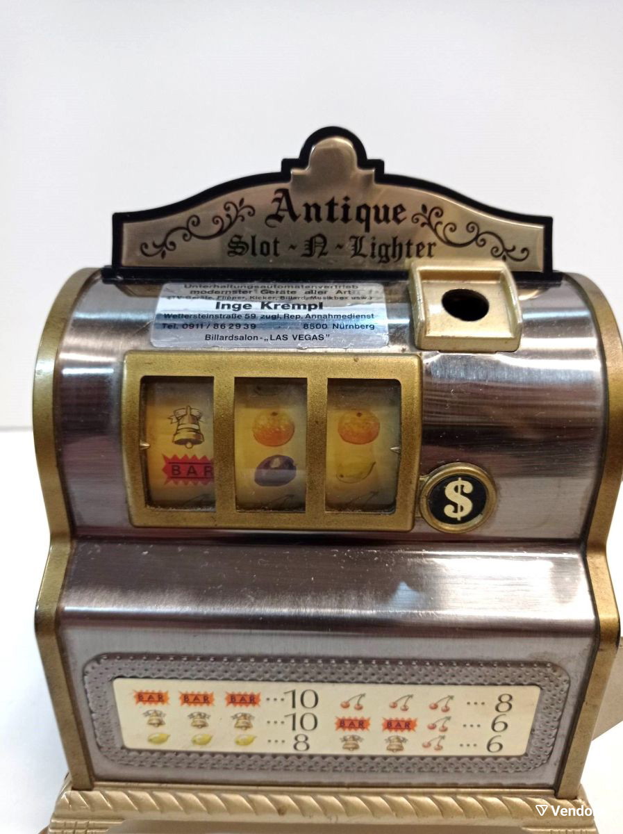 Slot machine with built-in lighter used,… - € 80,00