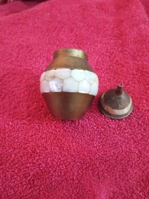 Brass and shell India 9cm used