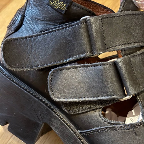 Leather shoes