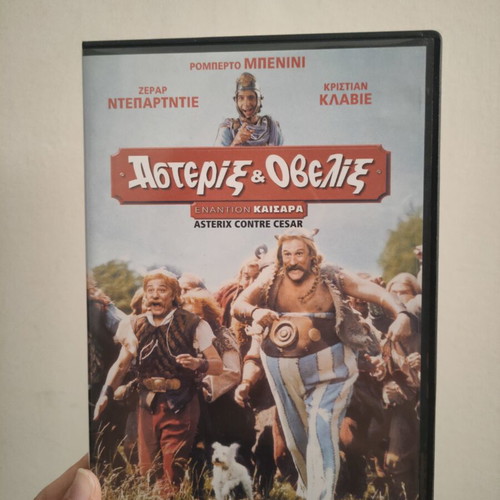 Asterix and Obelix Against Caesar DVD like new, comedy adventure