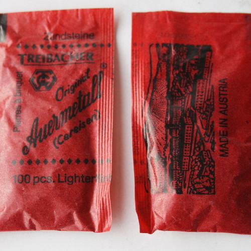 Auermetall sealed packet with 100 Austrian lighter flints from 1960s new
