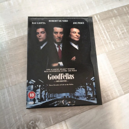 Goodfellas DVD like new, crime genre, subtitles