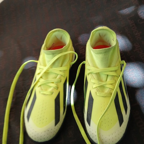 Adidas kids shoes used, size 34