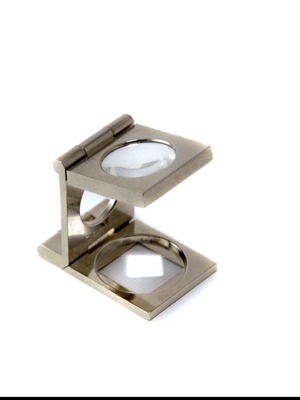 Metal magnifying glass like new