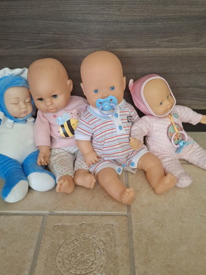 Nenuco soft dolls set of 4 like new