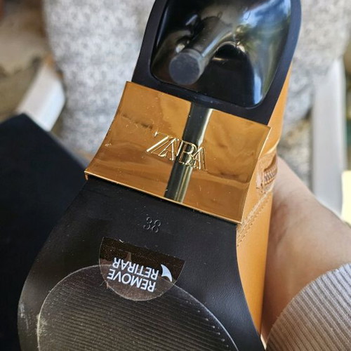 Μπότες Zara καινούργιες, μέγεθος 38, δέρμα, μπεζ πορτοκαλί