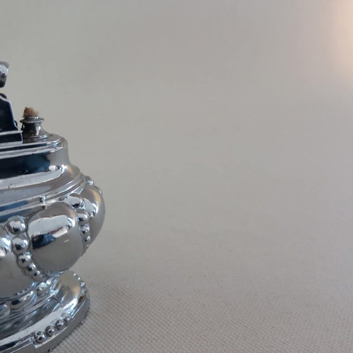 Japan table lighter used, non-working for decor, 6 x 7.5 cm