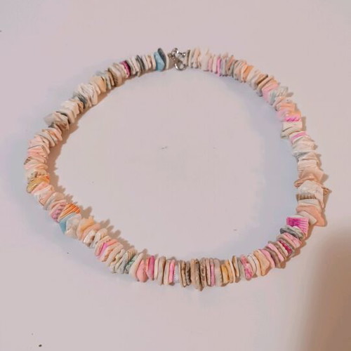 Children's shell necklace like new