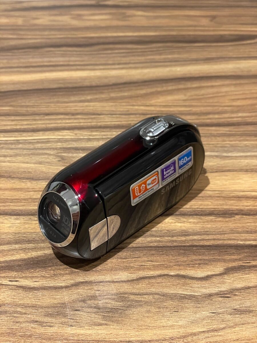 Samsung SMX-C10 Metalic Red camcorder new - € 49,99 - Vendora.cy