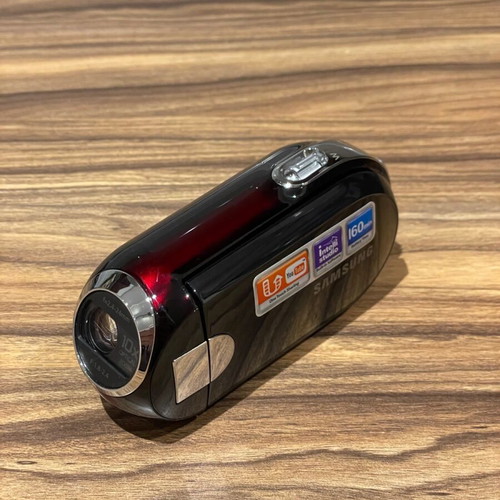 Samsung SMX-C10 Metalic Red camcorder new