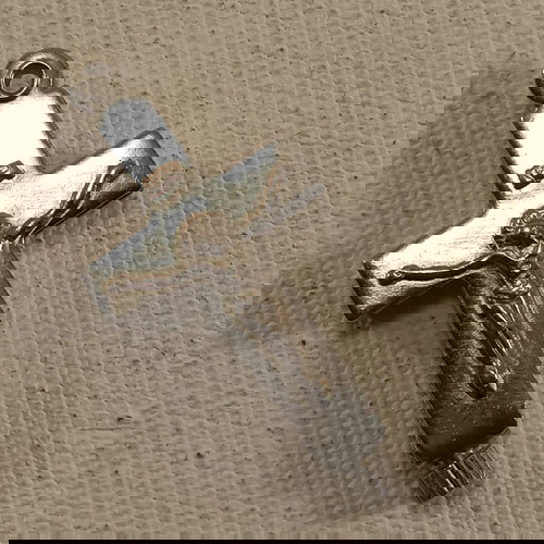 Σταυρός μεταλλικός καινούργιος με βίδα που ανοίγει ασημί