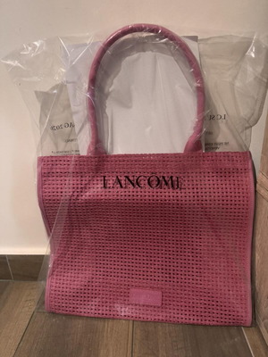 Lancôme fuchsia straw shoulder bag new