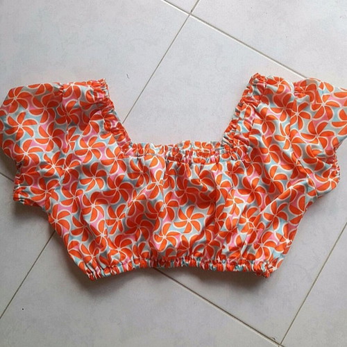 Crop top SunsetGo! one size like new, colorful 70's style