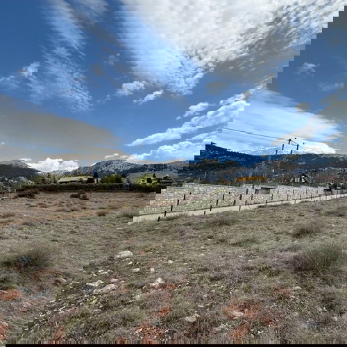 Парцел 8 624 кв.м. в Ливади Арахова Парнас, за строителство