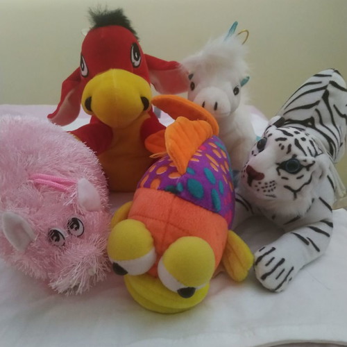 Stuffed animals new, pack of 5 pieces