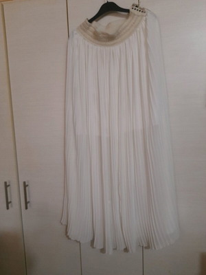 Pleated skirt used white size M