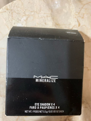 Mac eyeshadow set