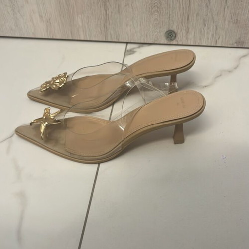 Bershka beige kitten heels size 40 used, comfortable