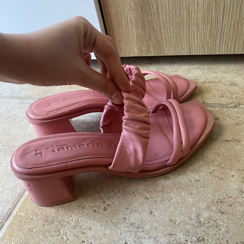 Tamaris Pink Leather Heeled Sandals Size 37 Like New