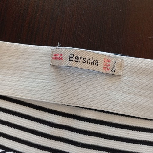Striped elastic skirt Bershka like new, size Small, black and white
