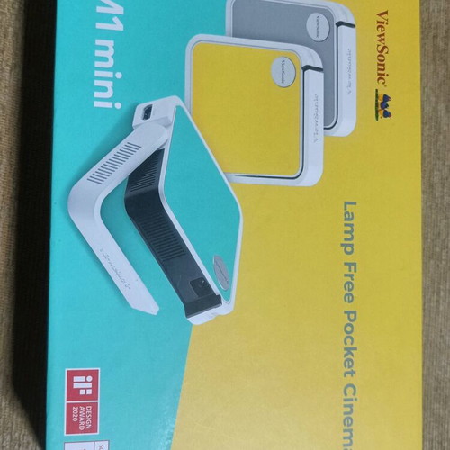 ViewSonic projector with JBL speaker and built-in battery like new